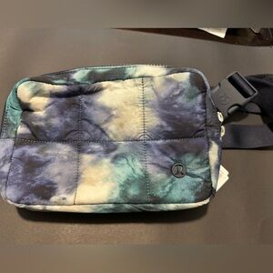 Lululemon Belt Bag Quilt Grid Meteorite